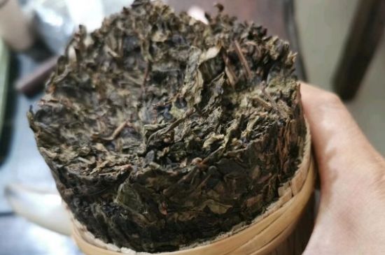 黑茶調(diào)理婦科病，女人喝黑茶好處太多了！