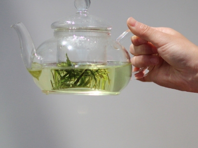 喝茶的好處和壞處分別是什么，長(zhǎng)期喝茶有什么危害？