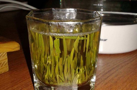 冷泡茶用什么茶葉最好，什么樣的茶適合冷泡？