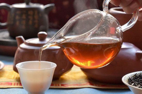 老茶浸蜜有什么功效，茶葉浸蜂蜜治咳嗽