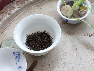 喝茶的好處和壞處分別是什么，長(zhǎng)期喝茶有什么危害？