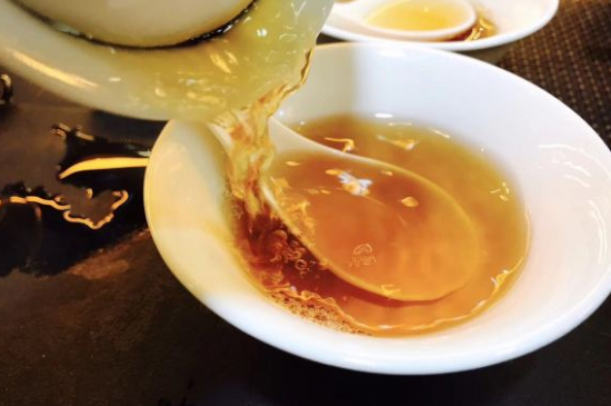 肉桂可以用紫砂壺沖泡嗎，紫砂壺能泡武夷巖茶肉桂用嗎？