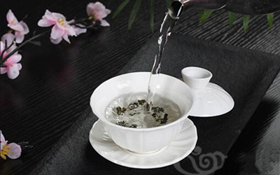 三才蓋碗的正確拿法，三才蓋碗抓碗法圖解