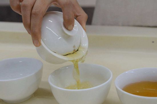 泡茶的順口溜，茶葉三泡是精華