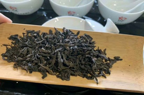 200一斤的茶葉算不算好，兩百一斤買的是中低檔茶