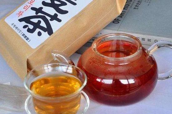 飯店喝的聞起很香的茶，餐館里的蕎麥茶還是大麥茶？