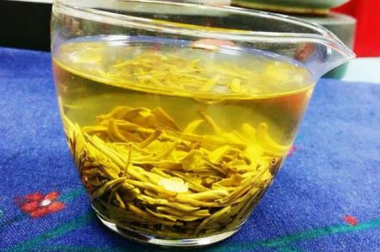 老茶和新茶哪個(gè)好，老茶好喝還是新茶好喝