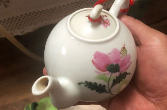 瓷壺適合泡什么茶，瓷器茶具喝什么茶好