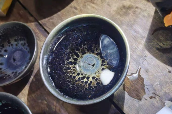 怎么鑒別建盞化學(xué)釉，真假建盞的對比與辨別