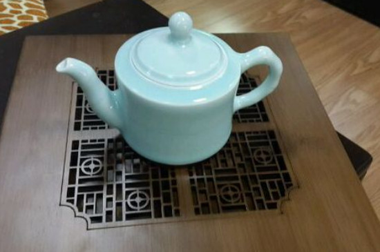瓷壺適合泡什么茶，瓷器茶具喝什么茶好
