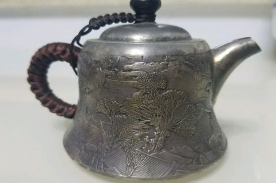 銀壺泡茶后為什么會變黑，銀壺內(nèi)膽發(fā)黑怎么辦