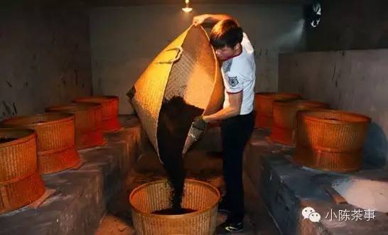 怎樣炭焙巖茶？揭秘武夷巖茶的炭焙技藝