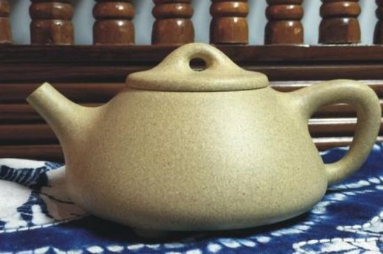 本山綠泥怎么分辨真假，真正的本山綠泥紫砂壺怎么鑒別？
