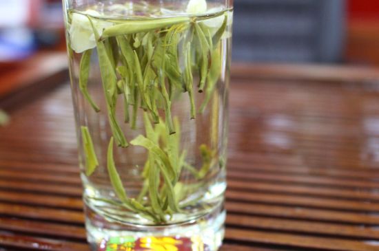 茉莉銀針屬于什么茶，茉莉銀針適合什么人喝？