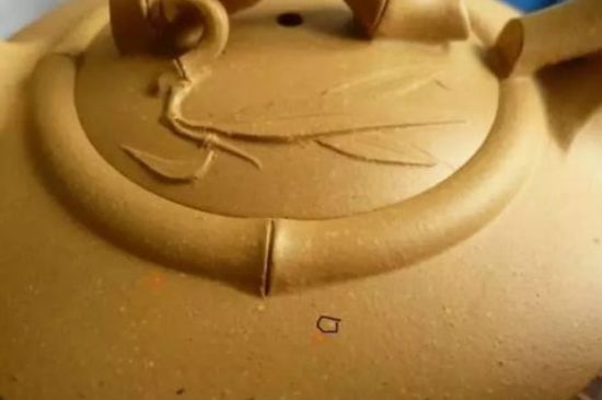 本山綠泥紫砂壺小黑點(diǎn)多嗎，真正本山綠泥會吐黑嗎？