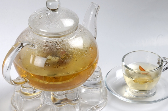 經(jīng)常菊花泡水好嗎，喝菊花茶有什么好處？