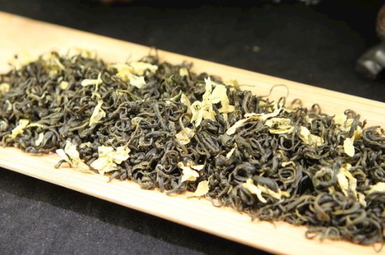 炒花飄雪是什么茶，花茶炒花是什么意思