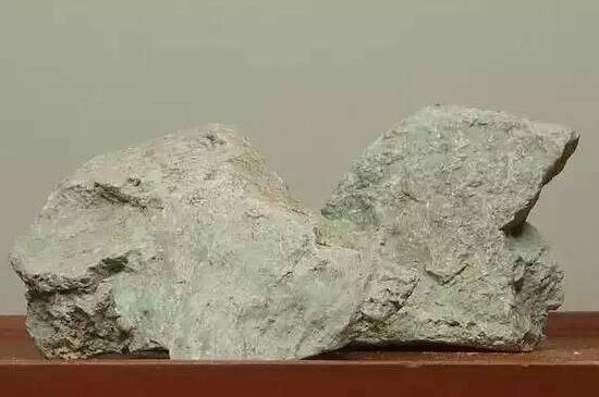 本山綠泥怎么分辨真假，真正的本山綠泥紫砂壺怎么鑒別？