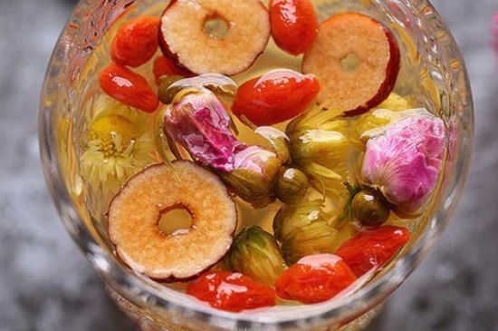 干玫瑰花泡水放幾顆，玫瑰花泡水一次放幾朵？