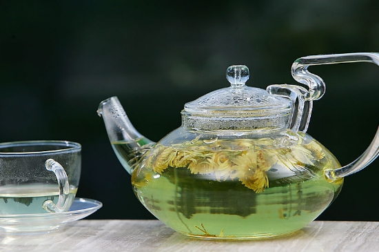 菊花茶天天喝行嗎，每天喝菊花泡茶喝好嗎？