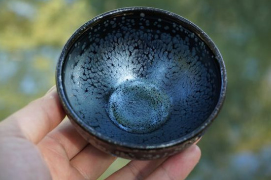 怎么鑒別建盞化學(xué)釉，真假建盞的對比與辨別