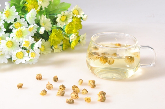 喝菊花茶有什么效果，女人長(zhǎng)期喝菊花茶好嗎？
