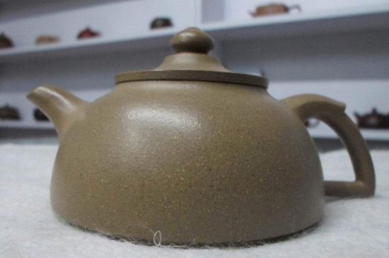 紫砂壺密密麻麻黑點(diǎn)，布滿(mǎn)了很多小黑點(diǎn)的紫砂好嗎