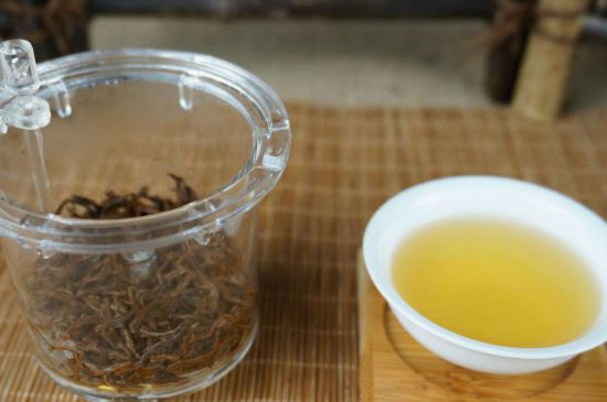 300塊錢(qián)的金駿眉能喝嗎，兩三百多金駿眉和一千多區(qū)別