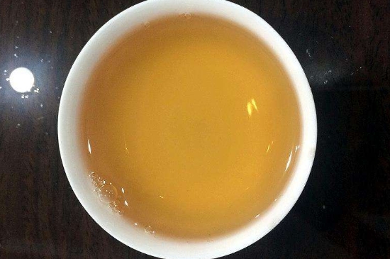 白茶三年為藥七年為寶的原理，為什么說(shuō)一年茶三年藥七年寶？