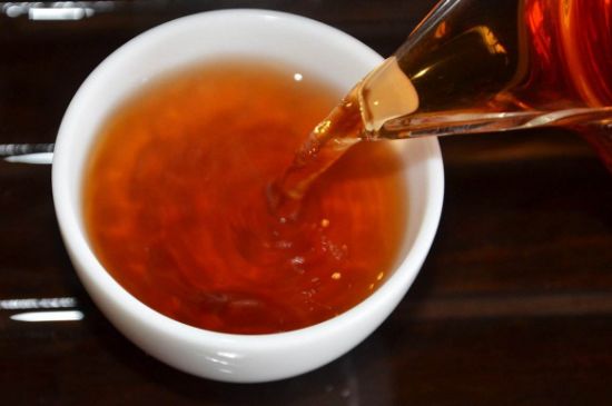 茯磚茶與普洱茶哪個好，茯茶和普洱茶口味區(qū)別