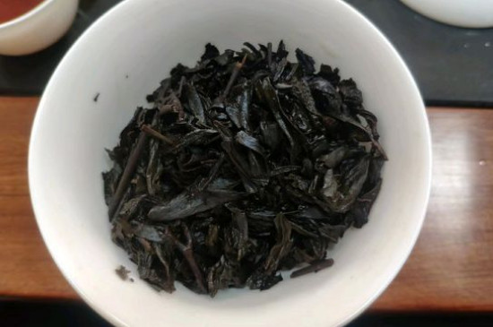 大紅袍煙熏味是好茶嗎，能不能喝對人體有壞處嗎