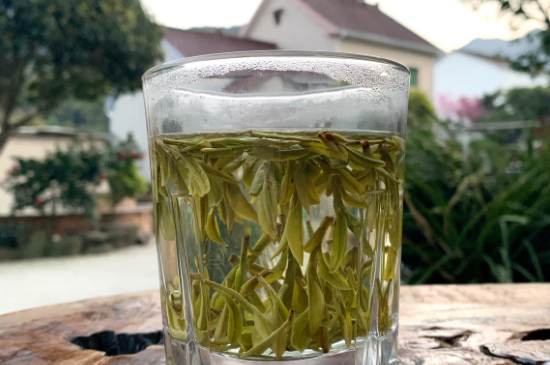 西湖龍井茶頭采和二采區(qū)別，明前龍井一采和二采什么味道？