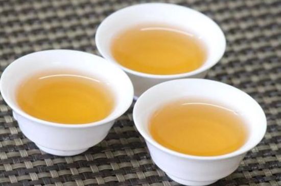 蜜蘭香和鴨屎香區(qū)別，鳳凰單樅鴨屎香vs蜜蘭香圖片對(duì)比