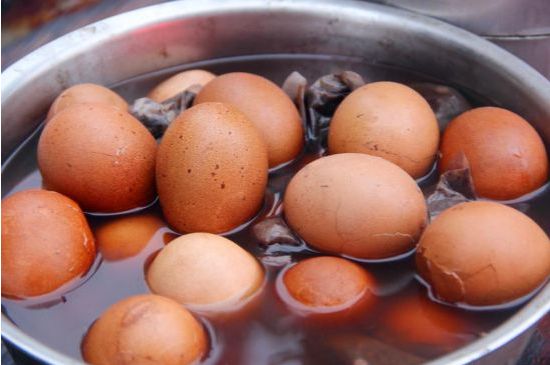 龍井茶放二年了能喝嗎，過(guò)期龍井茶的妙用！