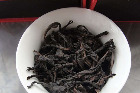 大紅袍四大品種有哪些，大紅袍的種類和著名品種特點(diǎn)介紹