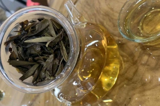 白茶三年為藥七年為寶的原理，為什么說(shuō)一年茶三年藥七年寶？