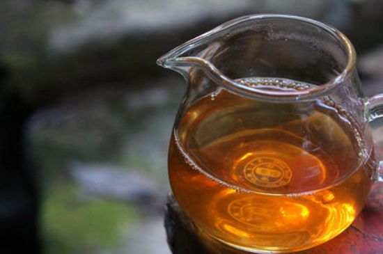 肉桂茶和大紅袍哪個貴，武夷山肉桂與大紅袍的價格比較