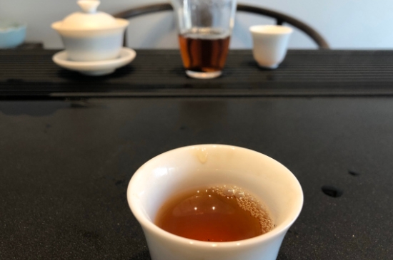 為什么喝巖茶會(huì)上火，巖茶喝多上火怎么辦？