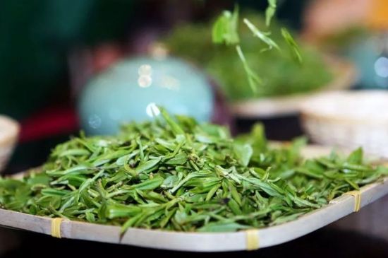 單樅茶什么季節(jié)最好喝，鳳凰單叢茶春茶好還是秋茶好？