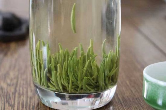 竹葉青和毛尖的區(qū)別，毛尖和竹葉青怎么分辨？