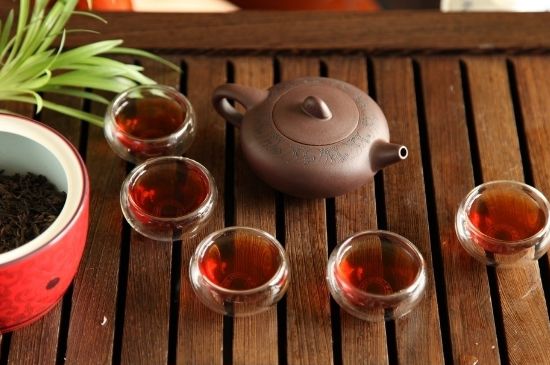 飯后多長時間喝六堡茶最好，六堡茶一天喝多少