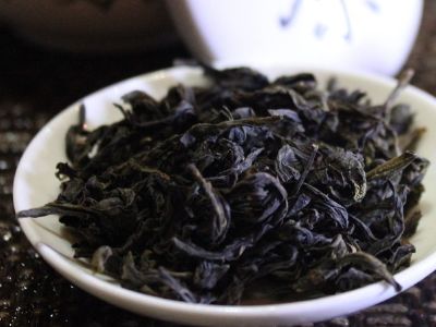 大紅袍好還是白茶好，福鼎白茶和大紅袍哪個貴？