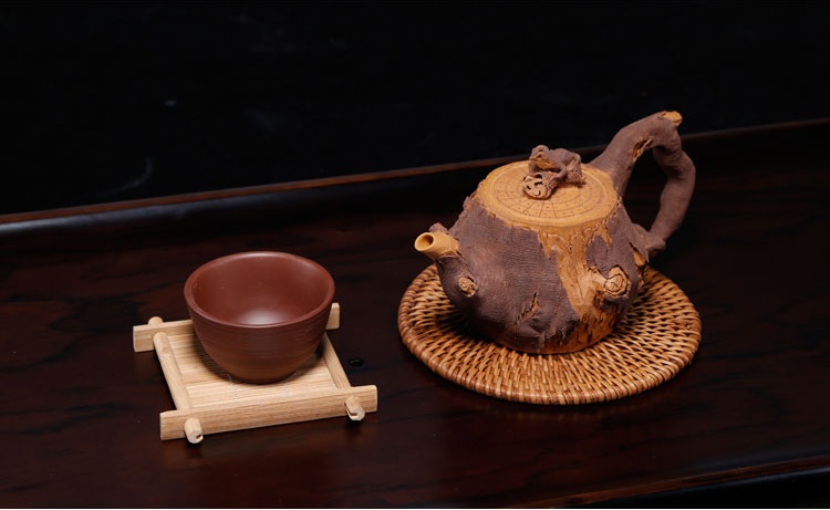 仿木外皮紫砂壺，創(chuàng)意木樁手工雕刻紫砂壺